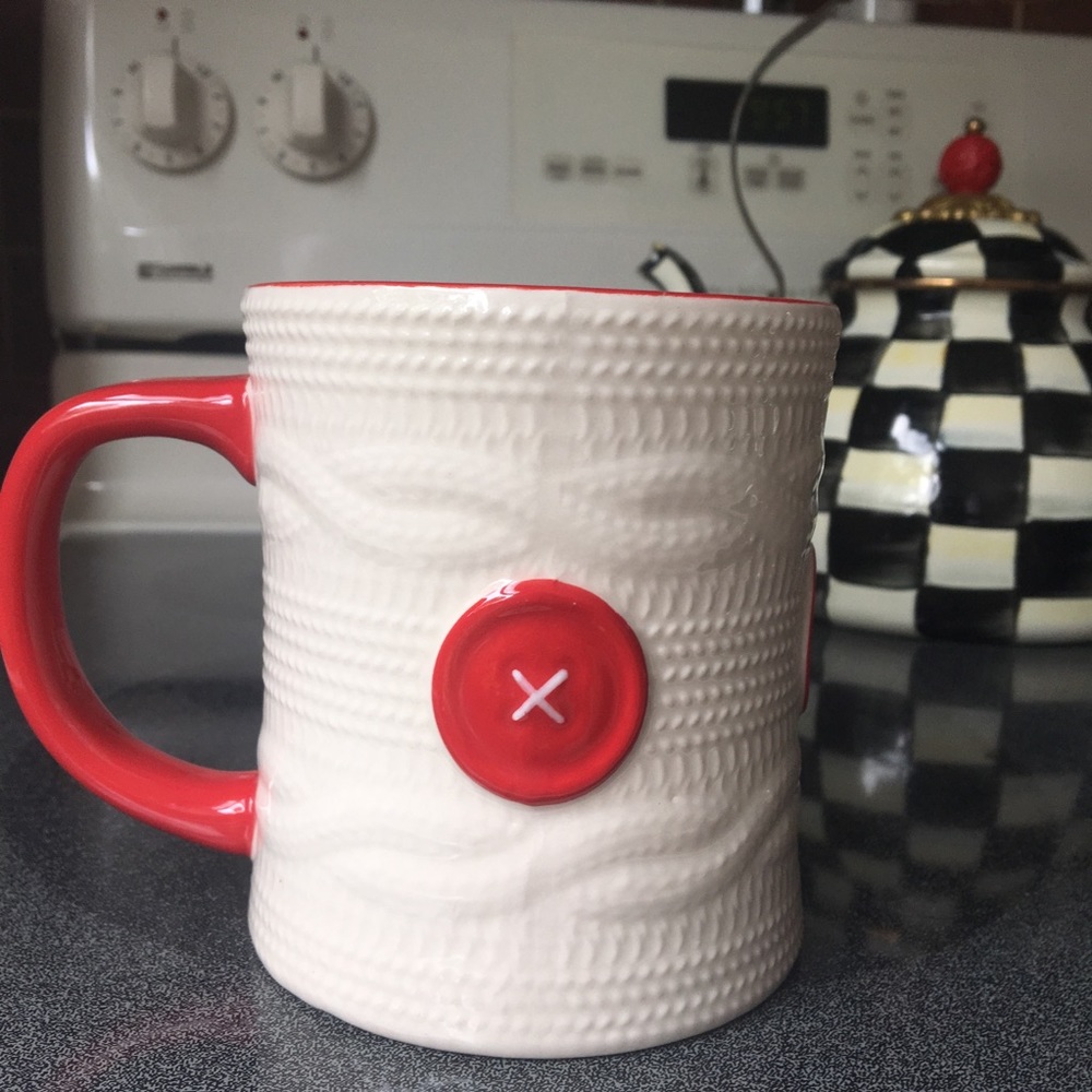 Set of 2 Brand New 16 oz Cable Knit Coffee Mugs